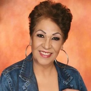 Meet your Posher, Adela